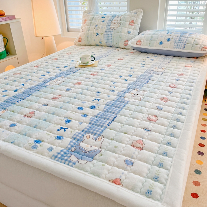 91家纺网 家纺一手货源 找家纺 莉莉安家纺 2025牛奶绒床垫软垫家用绒毯子垫被褥子宿舍学生单人冬季加绒牛奶绒床褥垫子 兔兔花语