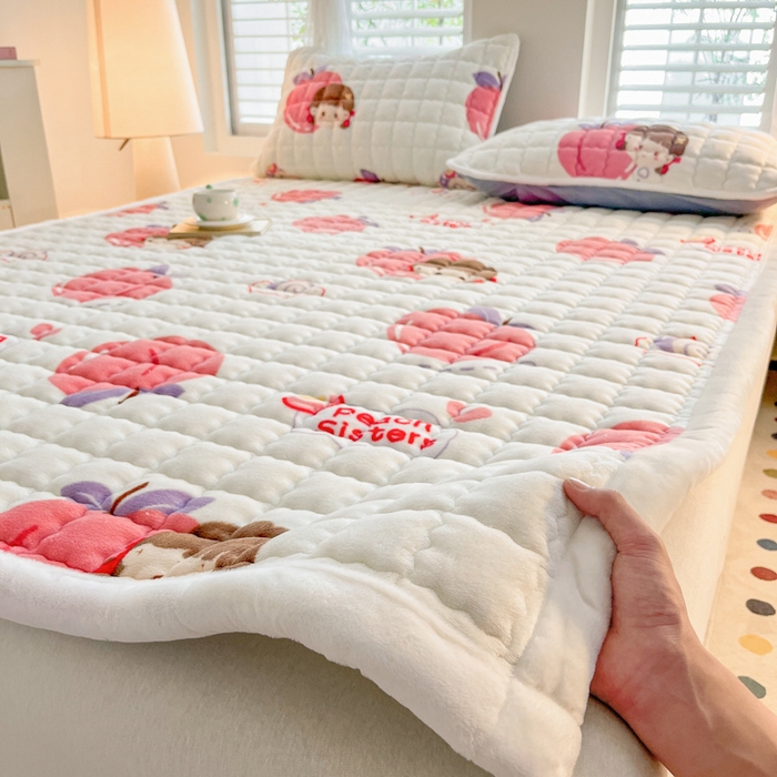 91家纺网 家纺一手货源 找家纺 莉莉安家纺 2025牛奶绒床垫软垫家用绒毯子垫被褥子宿舍学生单人冬季加绒牛奶绒床褥垫子 蜜桃女孩