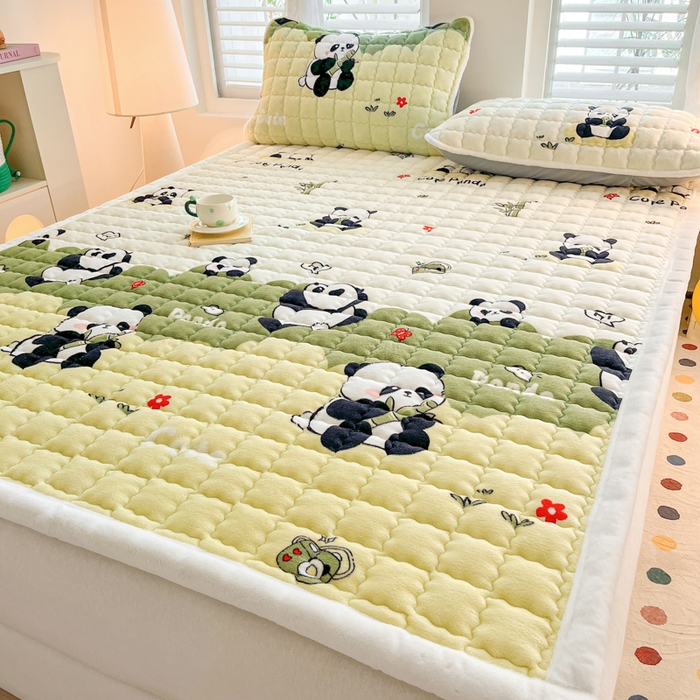 91家纺网 家纺一手货源 找家纺 莉莉安家纺 2025牛奶绒床垫软垫家用绒毯子垫被褥子宿舍学生单人冬季加绒牛奶绒床褥垫子 熊猫乐乐