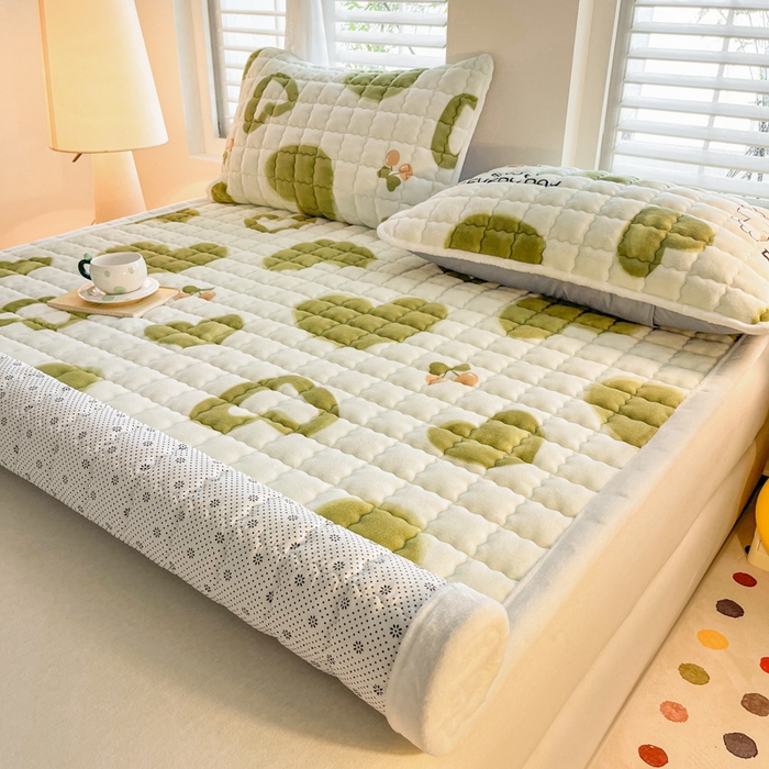 91家纺网 家纺一手货源 找家纺 莉莉安家纺 2025牛奶绒床垫软垫家用绒毯子垫被褥子宿舍学生单人冬季加绒牛奶绒床褥垫子 甜蜜爱恋