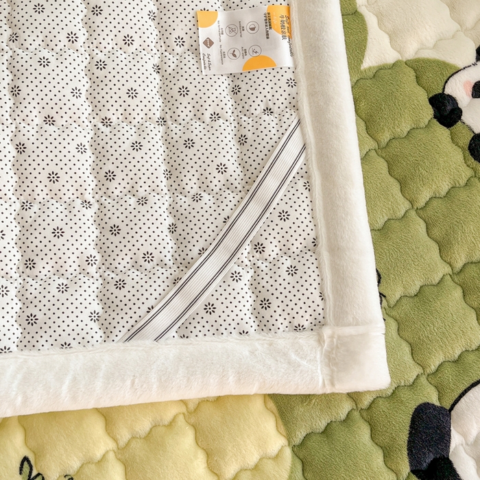 91家纺网 家纺一手货源 找家纺 莉莉安家纺 2025牛奶绒床垫软垫家用绒毯子垫被褥子宿舍学生单人冬季加绒牛奶绒床褥垫子 熊猫乐乐