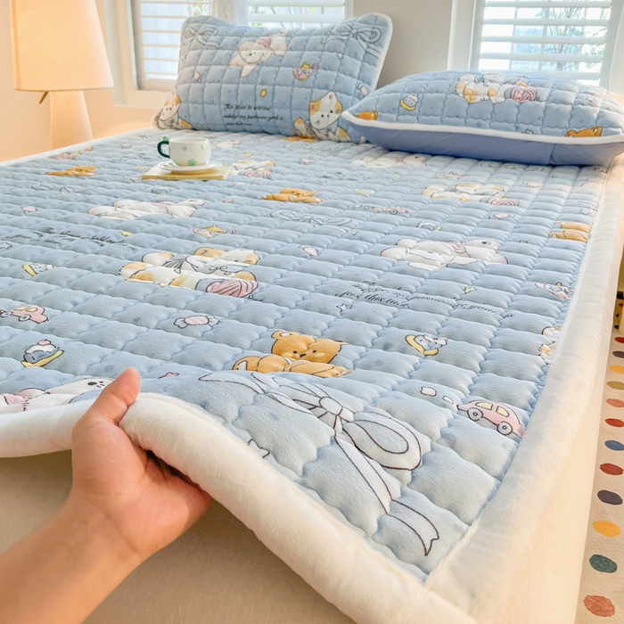 91家纺网 家纺一手货源 找家纺 莉莉安家纺 2025牛奶绒床垫软垫家用绒毯子垫被褥子宿舍学生单人冬季加绒牛奶绒床褥垫子 童话乐园