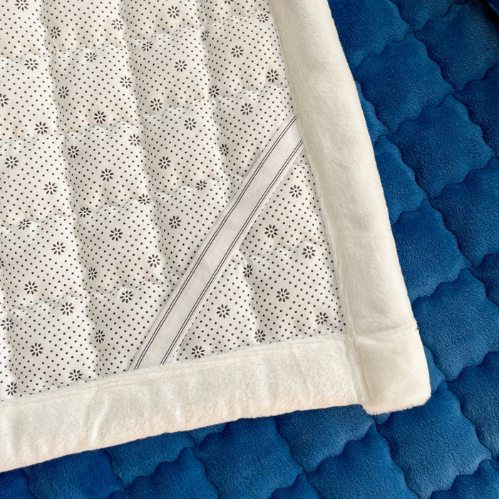 91家纺网 家纺一手货源 找家纺 莉莉安家纺 2025牛奶绒床垫软垫家用绒毯子垫被褥子宿舍学生单人冬季加绒牛奶绒床褥垫子 宾利蓝