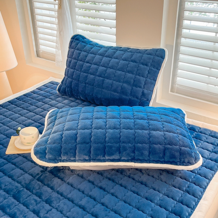 91家纺网 家纺一手货源 找家纺 莉莉安家纺 2025牛奶绒床垫软垫家用绒毯子垫被褥子宿舍学生单人冬季加绒牛奶绒床褥垫子 宾利蓝