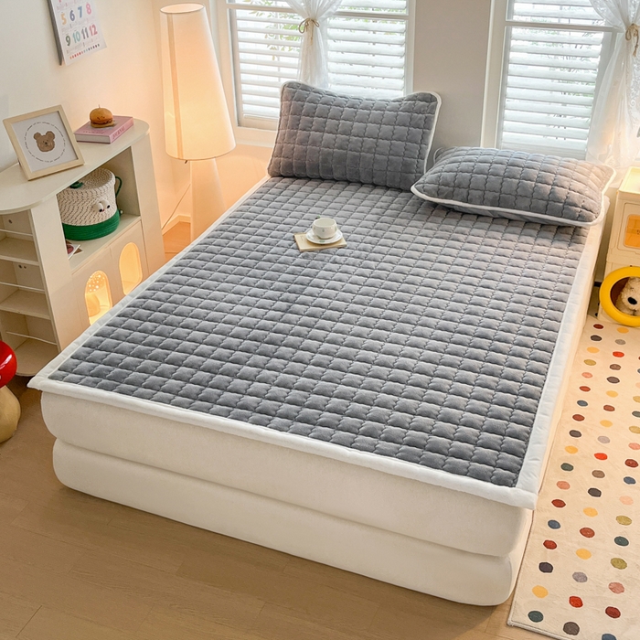 91家纺网 家纺一手货源 找家纺 莉莉安家纺 2025牛奶绒床垫软垫家用绒毯子垫被褥子宿舍学生单人冬季加绒牛奶绒床褥垫子 高级灰