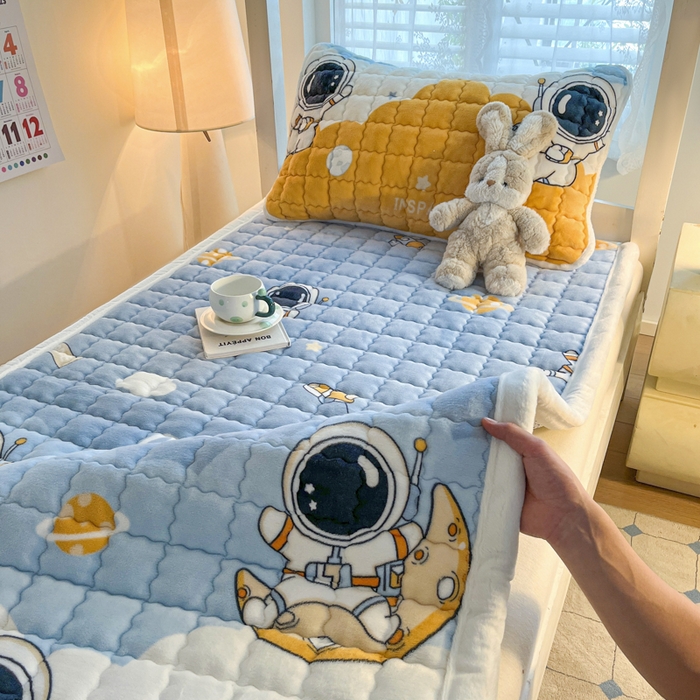91家纺网 家纺一手货源 找家纺 莉莉安家纺 2025牛奶绒床垫褥子软垫家用加厚宿舍学生单人铺垫被冬季加绒毛毯床褥 太空漫游
