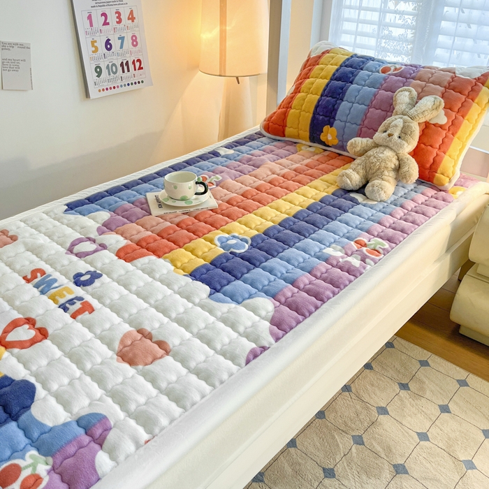 91家纺网 家纺一手货源 找家纺 莉莉安家纺 2025牛奶绒床垫褥子软垫家用加厚宿舍学生单人铺垫被冬季加绒毛毯床褥 彩虹物语