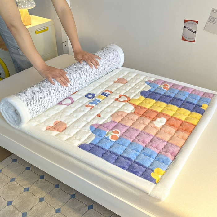 91家纺网 家纺一手货源 找家纺 莉莉安家纺 2025牛奶绒床垫褥子软垫家用加厚宿舍学生单人铺垫被冬季加绒毛毯床褥 彩虹物语