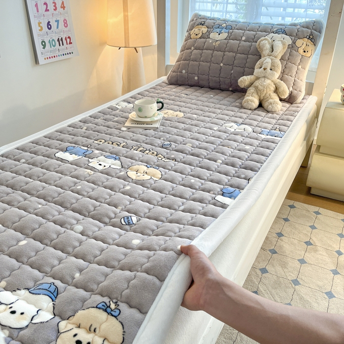 91家纺网 家纺一手货源 找家纺 莉莉安家纺 2025牛奶绒床垫褥子软垫家用加厚宿舍学生单人铺垫被冬季加绒毛毯床褥 欢乐颂