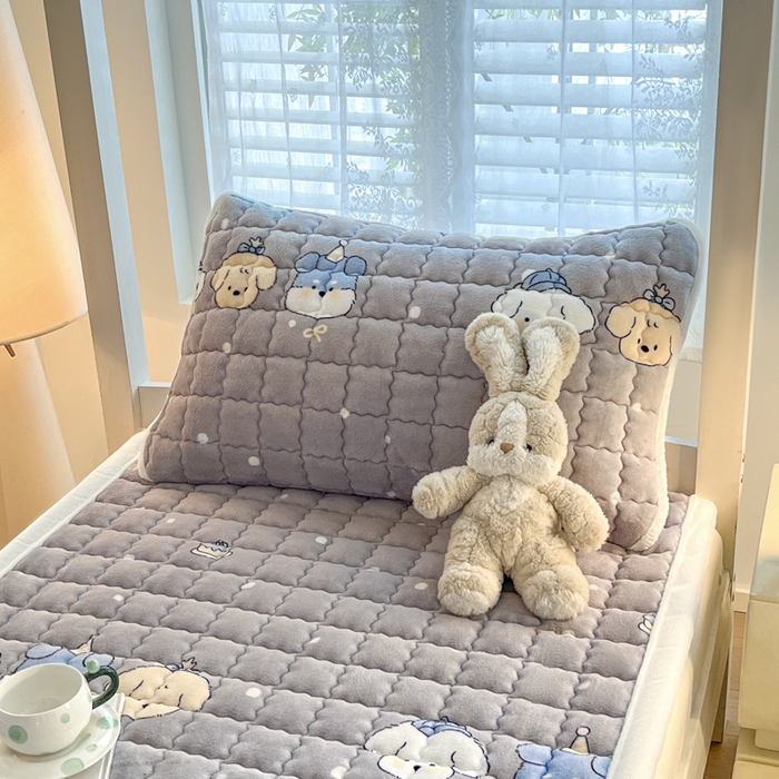 91家纺网 家纺一手货源 找家纺 莉莉安家纺 2025牛奶绒床垫褥子软垫家用加厚宿舍学生单人铺垫被冬季加绒毛毯床褥 欢乐颂