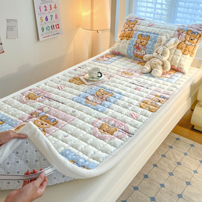 91家纺网 家纺一手货源 找家纺 莉莉安家纺 2025牛奶绒床垫褥子软垫家用加厚宿舍学生单人铺垫被冬季加绒毛毯床褥 洛丽塔