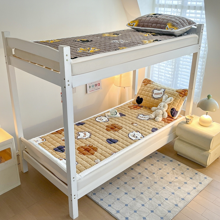 91家纺网 家纺一手货源 找家纺 莉莉安家纺 2025牛奶绒床垫褥子软垫家用加厚宿舍学生单人铺垫被冬季加绒毛毯床褥 萌宠熊宝