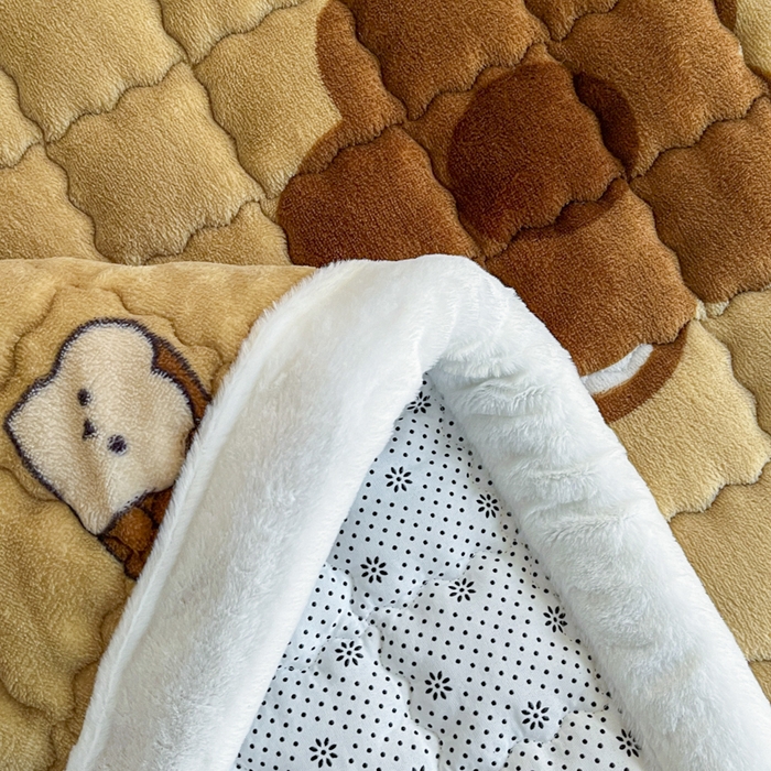 91家纺网 家纺一手货源 找家纺 莉莉安家纺 2025牛奶绒床垫褥子软垫家用加厚宿舍学生单人铺垫被冬季加绒毛毯床褥 萌宠熊宝