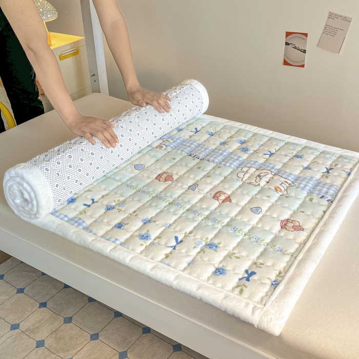 91家纺网 家纺一手货源 找家纺 莉莉安家纺 2025牛奶绒床垫褥子软垫家用加厚宿舍学生单人铺垫被冬季加绒毛毯床褥 兔兔花语