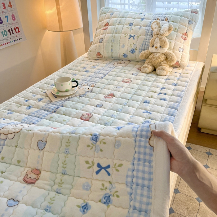 91家纺网 家纺一手货源 找家纺 莉莉安家纺 2025牛奶绒床垫褥子软垫家用加厚宿舍学生单人铺垫被冬季加绒毛毯床褥 兔兔花语