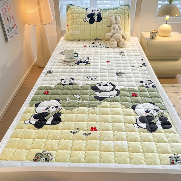 91家纺网 家纺一手货源 找家纺 莉莉安家纺 2025牛奶绒床垫褥子软垫家用加厚宿舍学生单人铺垫被冬季加绒毛毯床褥 熊猫乐乐