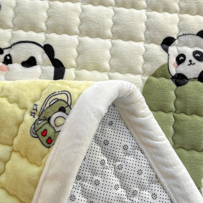 91家纺网 家纺一手货源 找家纺 莉莉安家纺 2025牛奶绒床垫褥子软垫家用加厚宿舍学生单人铺垫被冬季加绒毛毯床褥 熊猫乐乐