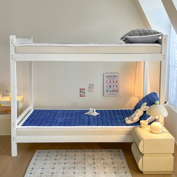 91家纺网 家纺一手货源 找家纺 莉莉安家纺 2025牛奶绒床垫褥子软垫家用加厚宿舍学生单人铺垫被冬季加绒毛毯床褥 宾利蓝