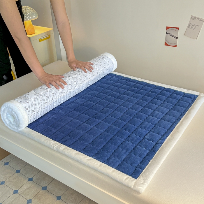 91家纺网 家纺一手货源 找家纺 莉莉安家纺 2025牛奶绒床垫褥子软垫家用加厚宿舍学生单人铺垫被冬季加绒毛毯床褥 宾利蓝