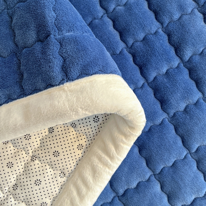 91家纺网 家纺一手货源 找家纺 莉莉安家纺 2025牛奶绒床垫褥子软垫家用加厚宿舍学生单人铺垫被冬季加绒毛毯床褥 宾利蓝