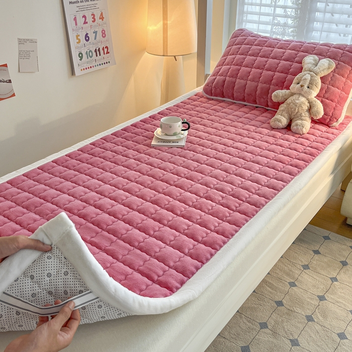 91家纺网 家纺一手货源 找家纺 莉莉安家纺 2025牛奶绒床垫褥子软垫家用加厚宿舍学生单人铺垫被冬季加绒毛毯床褥 豆沙粉