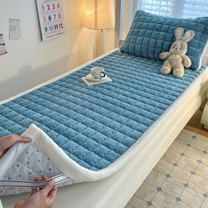 91家纺网 家纺一手货源 找家纺 莉莉安家纺 2025牛奶绒床垫褥子软垫家用加厚宿舍学生单人铺垫被冬季加绒毛毯床褥 宝石蓝