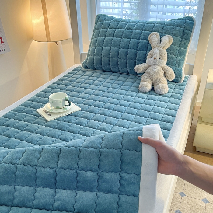 91家纺网 家纺一手货源 找家纺 莉莉安家纺 2025牛奶绒床垫褥子软垫家用加厚宿舍学生单人铺垫被冬季加绒毛毯床褥 宝石蓝