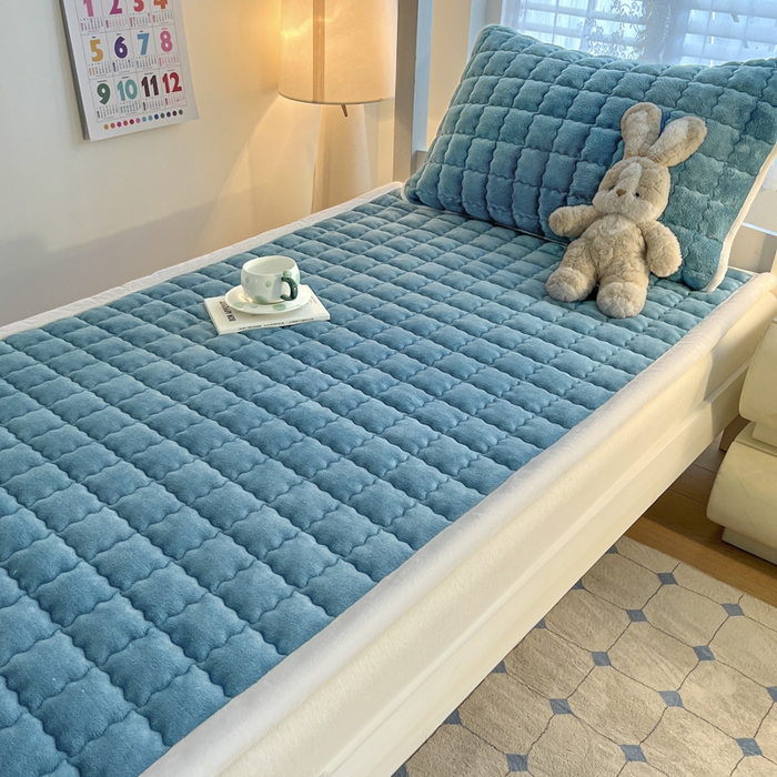91家纺网 家纺一手货源 找家纺 莉莉安家纺 2025牛奶绒床垫褥子软垫家用加厚宿舍学生单人铺垫被冬季加绒毛毯床褥 宝石蓝