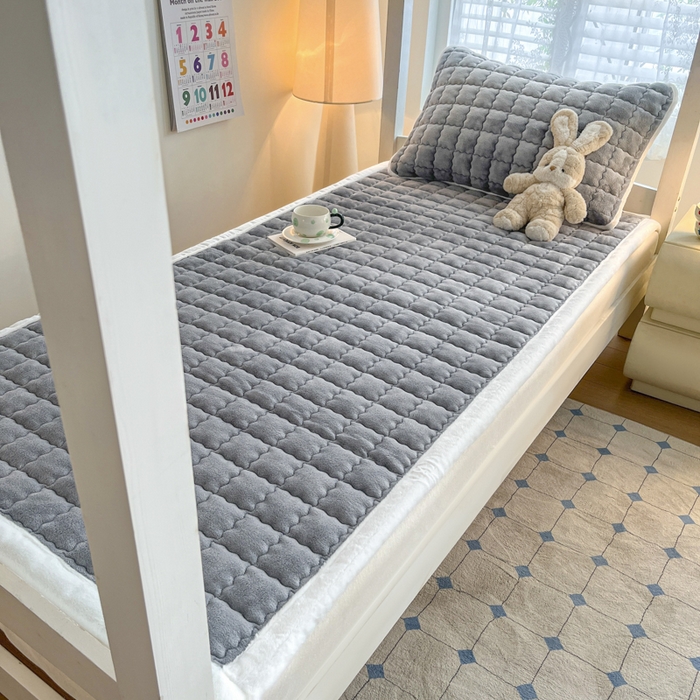 91家纺网 家纺一手货源 找家纺 莉莉安家纺 2025牛奶绒床垫褥子软垫家用加厚宿舍学生单人铺垫被冬季加绒毛毯床褥 高级灰