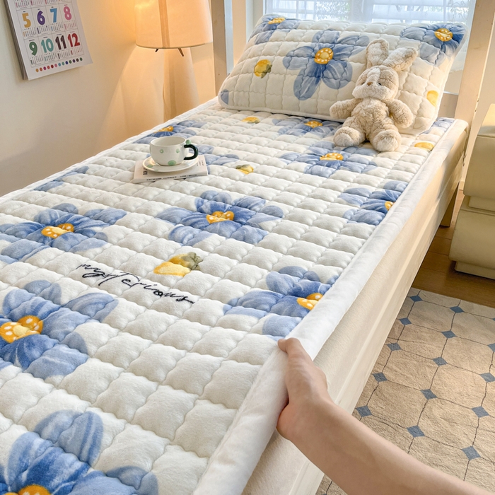 91家纺网 家纺一手货源 找家纺 莉莉安家纺 2025牛奶绒床垫褥子软垫家用加厚宿舍学生单人铺垫被冬季加绒毛毯床褥 春意盎然