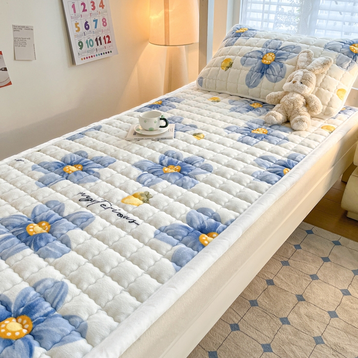 91家纺网 家纺一手货源 找家纺 莉莉安家纺 2025牛奶绒床垫褥子软垫家用加厚宿舍学生单人铺垫被冬季加绒毛毯床褥 春意盎然