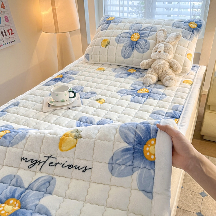 91家纺网 家纺一手货源 找家纺 莉莉安家纺 2025牛奶绒床垫褥子软垫家用加厚宿舍学生单人铺垫被冬季加绒毛毯床褥 春意盎然