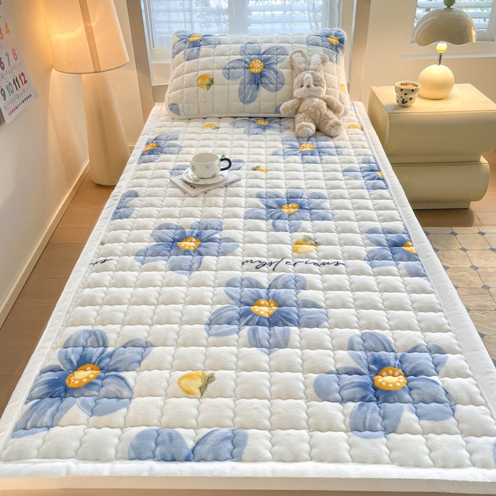 91家纺网 家纺一手货源 找家纺 莉莉安家纺 2025牛奶绒床垫褥子软垫家用加厚宿舍学生单人铺垫被冬季加绒毛毯床褥 春意盎然