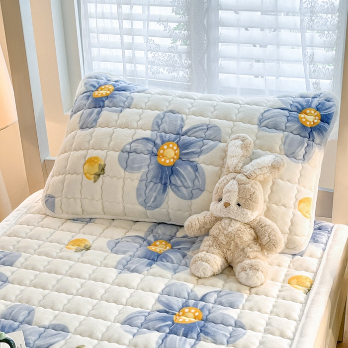 91家纺网 家纺一手货源 找家纺 莉莉安家纺 2025牛奶绒床垫褥子软垫家用加厚宿舍学生单人铺垫被冬季加绒毛毯床褥 春意盎然