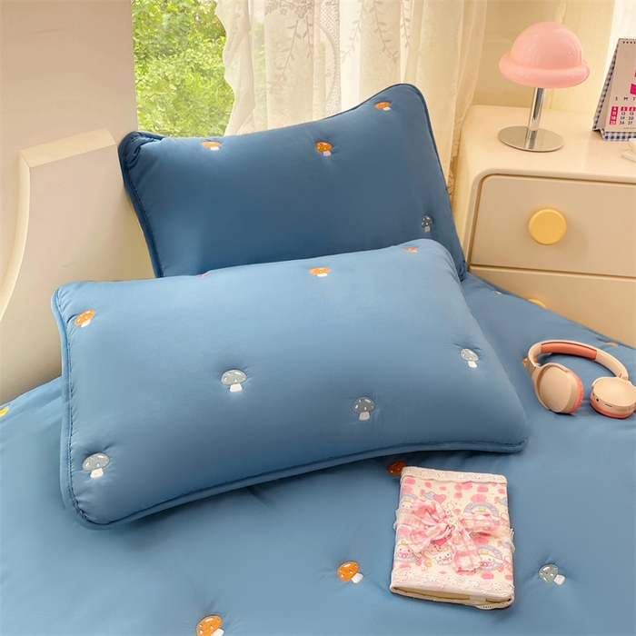 梦舒羽 2025新款水洗棉刺绣夹棉枕套加厚宿舍学生枕头套枕芯套 蘑菇屋-藏青蓝