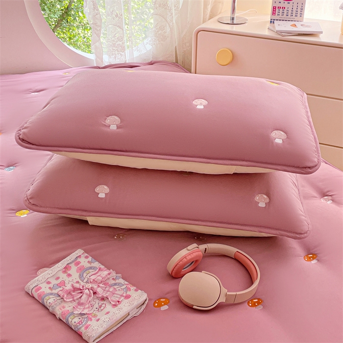 91家纺网 家纺一手货源 找家纺 梦舒羽 2025新款水洗棉刺绣夹棉枕套加厚宿舍学生枕头套枕芯套 蘑菇屋-玫瑰红