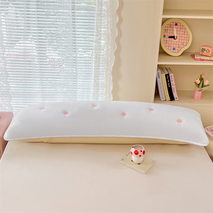 91家纺网 家纺一手货源 找家纺 梦舒羽 2025新款水洗棉刺绣双人夹棉枕套加厚学生情侣1.5m枕头套1.8米枕芯套 蘑菇屋-本白色