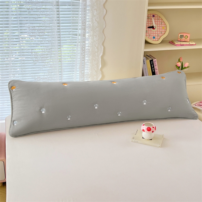 91家纺网 家纺一手货源 找家纺 梦舒羽 2025新款水洗棉刺绣双人夹棉枕套加厚学生情侣1.5m枕头套1.8米枕芯套 蘑菇屋-高级灰