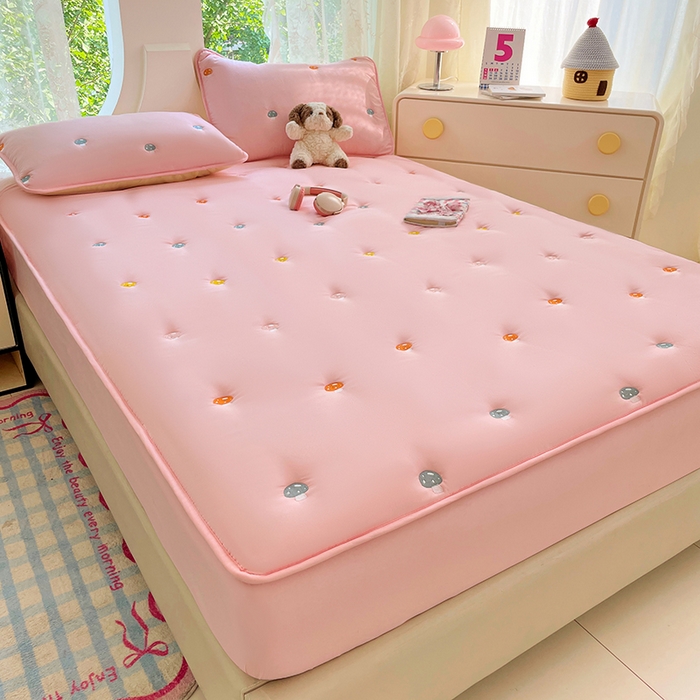 91家纺网 家纺一手货源 找家纺 （总）梦舒羽 2025新款水洗棉刺绣夹棉床笠床笠防滑床罩床垫保护套榻榻米宿舍三件套