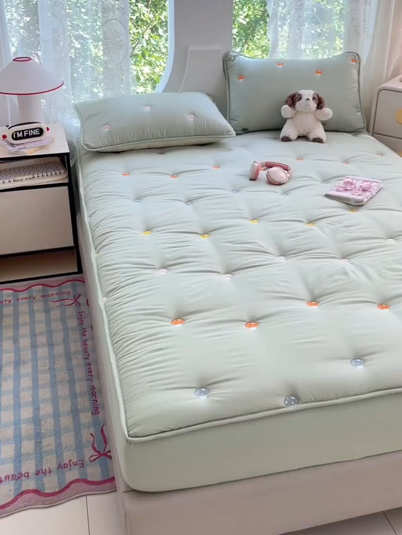 91家纺网 家纺一手货源 找家纺 梦舒羽 2025新款水洗棉刺绣双人夹棉枕套加厚学生情侣1.5m枕头套1.8米枕芯套 蘑菇屋-苹果绿