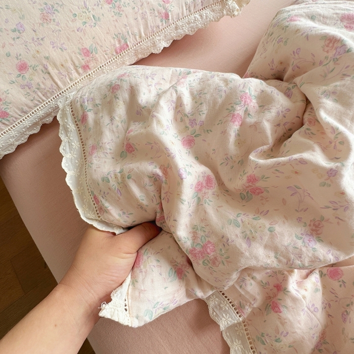 91家纺网 家纺一手货源 找家纺 （总）8+8 2025新款全棉纯棉双层纱镂空花边/皱皱花边四件套