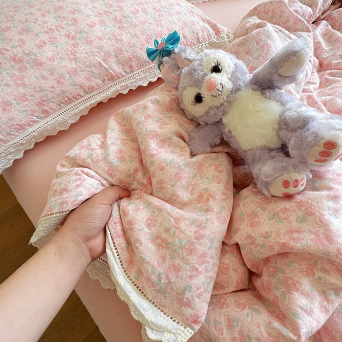 91家纺网 家纺一手货源 找家纺 （总）8+8 2025新款全棉纯棉双层纱镂空花边/皱皱花边四件套