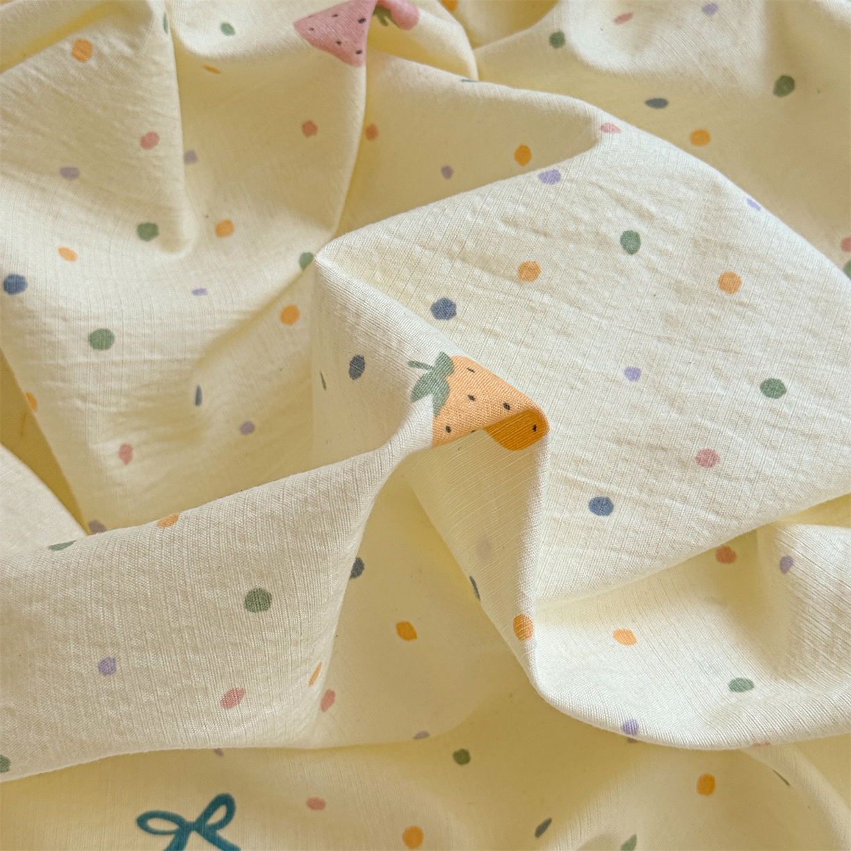 91家纺网 家纺一手货源 找家纺 多品家纺 2025新款超柔云感双层纱单枕套  五彩草莓