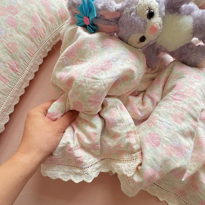 91家纺网 家纺一手货源 找家纺 8+8 2025新款全棉纯棉双层纱镂空花边/皱皱花边四件套 花边款-花颜