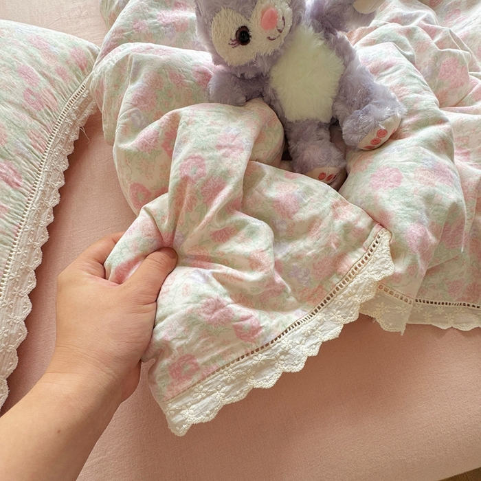 91家纺网 家纺一手货源 找家纺 8+8 2025新款全棉纯棉双层纱镂空花边/皱皱花边四件套 花边款-花颜