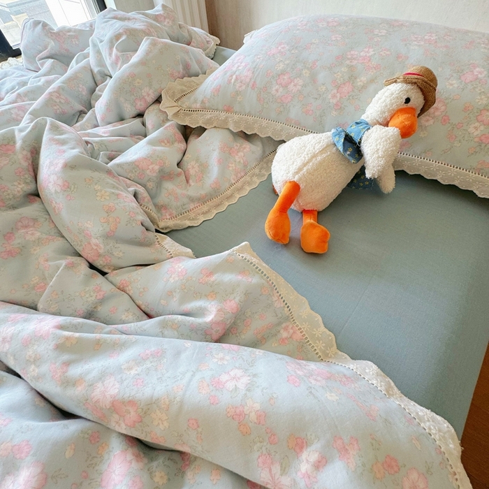 91家纺网 家纺一手货源 找家纺 8+8 2025新款全棉纯棉双层纱镂空花边/皱皱花边四件套 花边款-莱茵河畔