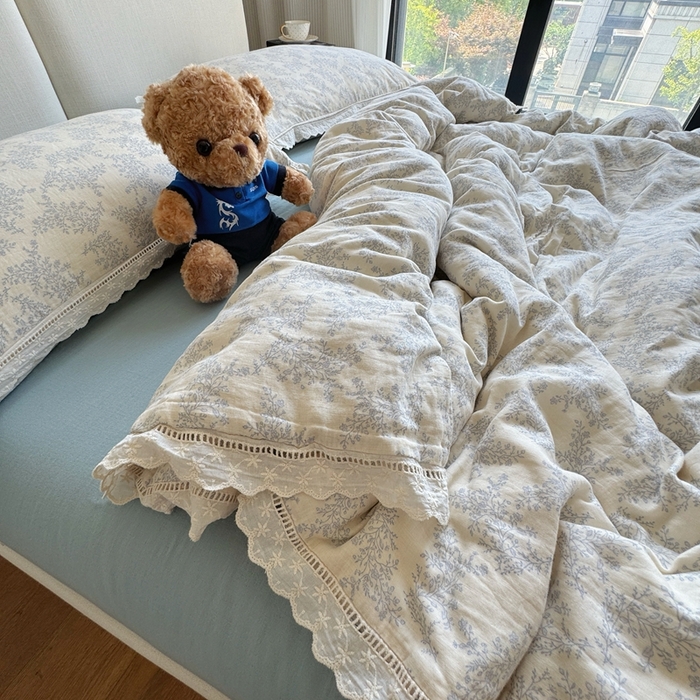 91家纺网 家纺一手货源 找家纺 8+8 2025新款全棉纯棉双层纱镂空花边/皱皱花边四件套 花边款-蓝轩