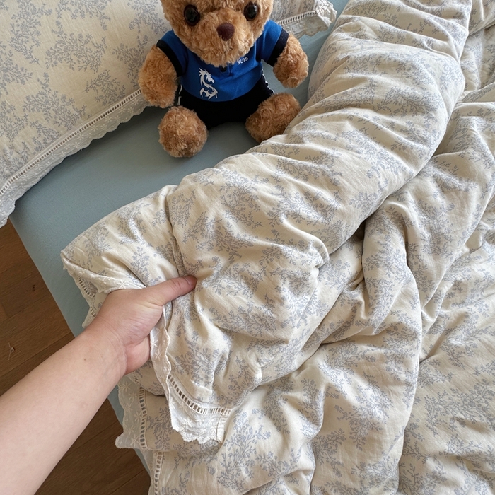 91家纺网 家纺一手货源 找家纺 8+8 2025新款全棉纯棉双层纱镂空花边/皱皱花边四件套 花边款-蓝轩