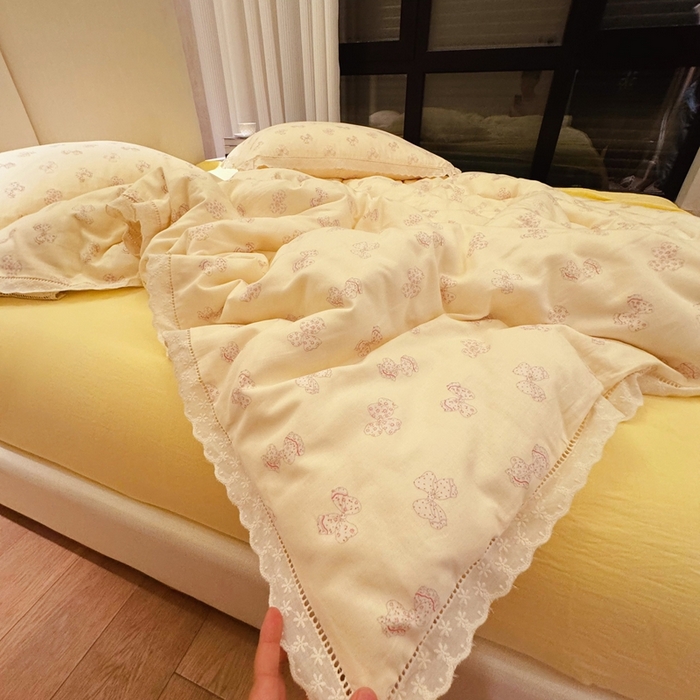 91家纺网 家纺一手货源 找家纺 8+8 2025新款全棉纯棉双层纱镂空花边/皱皱花边四件套 花边款-奶油派