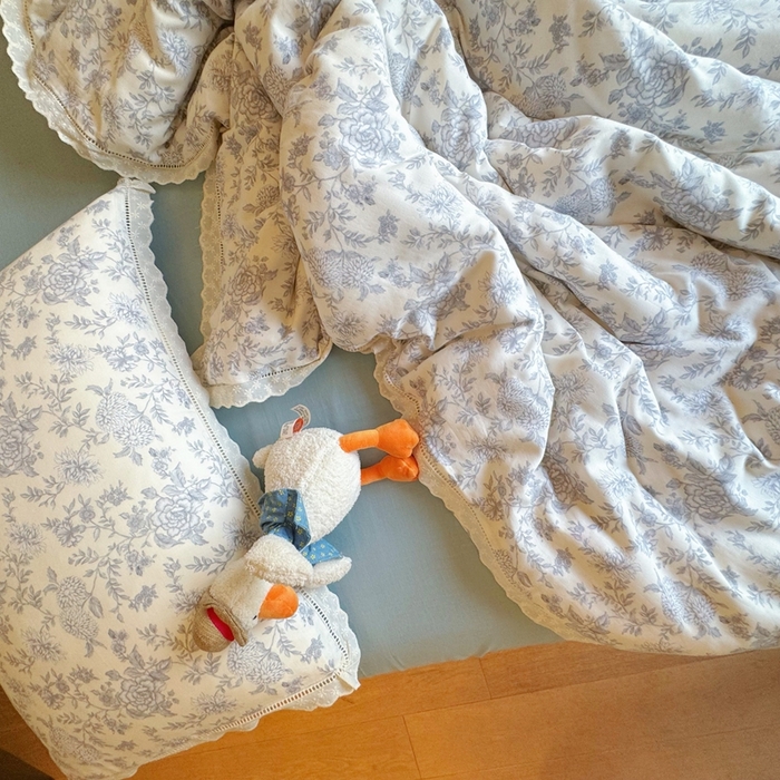 91家纺网 家纺一手货源 找家纺 8+8 2025新款全棉纯棉双层纱镂空花边/皱皱花边四件套 花边款-南山南